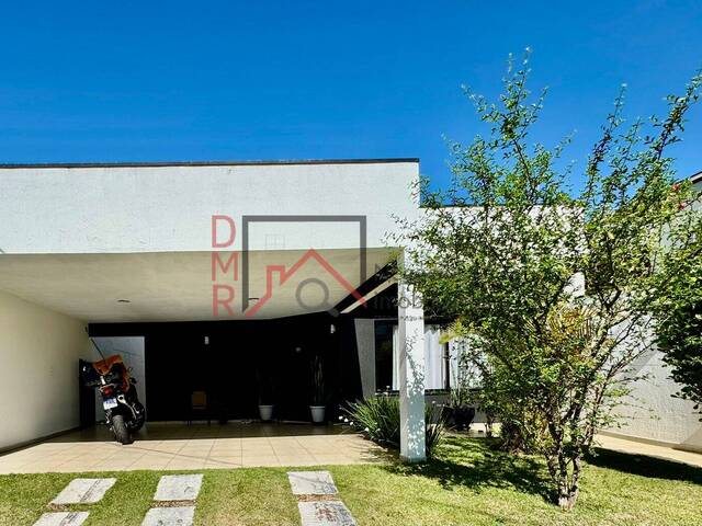 #649 - Casa para Venda em Cabreúva - SP - 2